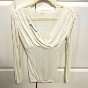 NFL TEAM Green Bay Packers Plunging Long Sleeve Top XS